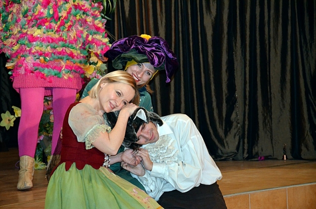 alicja_w_krainie_czarow_2014